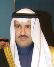الأمير فيصل بن سلمان يهنئ الطلاب الفائزين